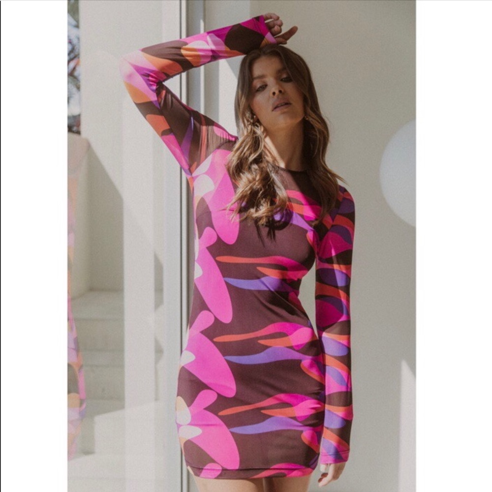 ASHKA DRESS (BACK IN STOCK 🩵) - Picture 3 of 5